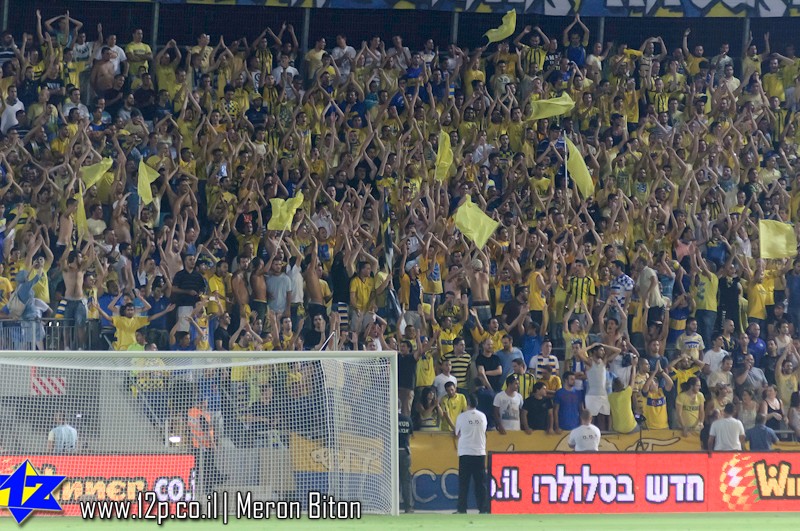 צולם על ידי השחקן ה-12 - כל הזכויות שמורות