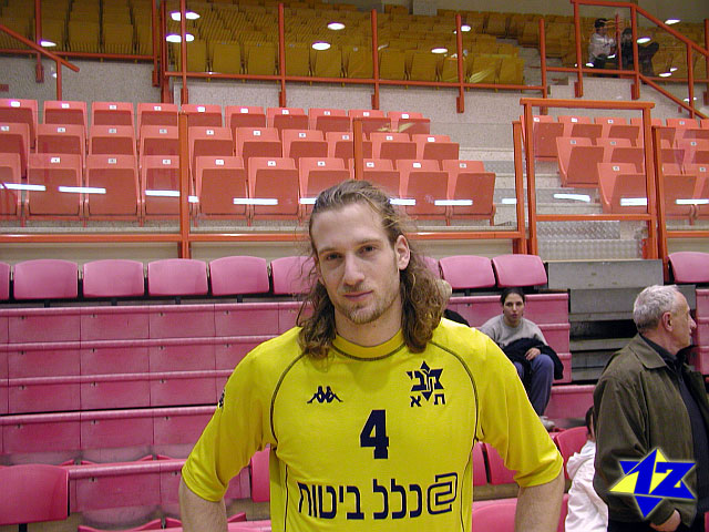 צולם על ידי השחקן ה-12 - כל הזכויות שמורות