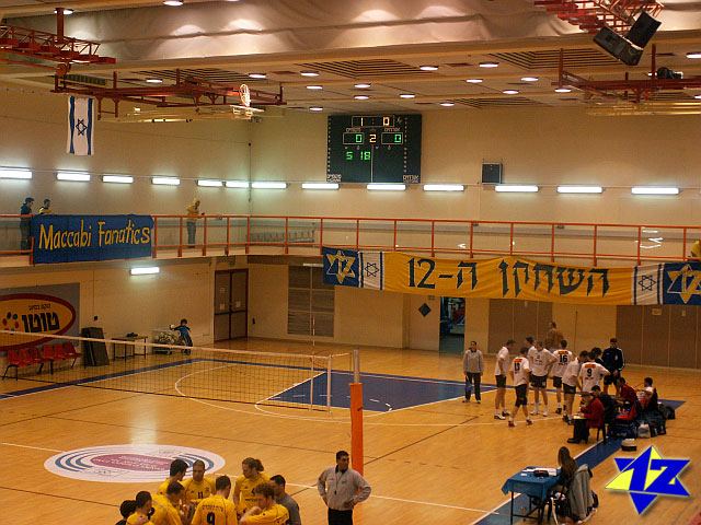 צולם על ידי השחקן ה-12 - כל הזכויות שמורות