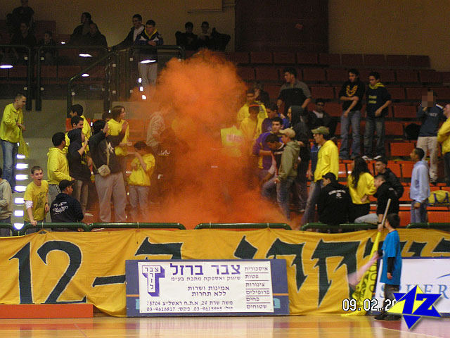 צולם על ידי השחקן ה-12 - כל הזכויות שמורות