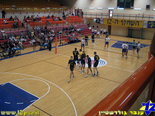 צולם על ידי השחקן ה-12 - כל הזכויות שמורות