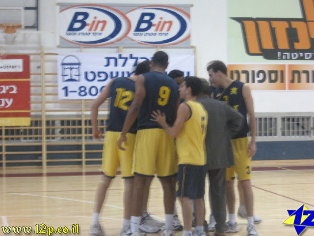 צולם על ידי השחקן ה-12 - כל הזכויות שמורות