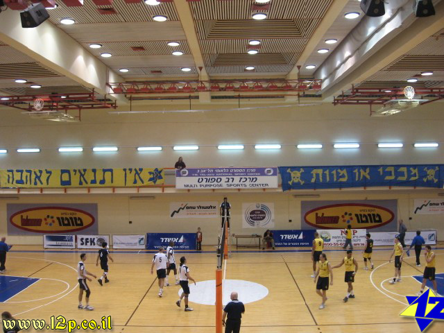צולם על ידי השחקן ה-12 - כל הזכויות שמורות