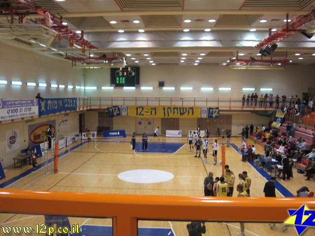 צולם על ידי השחקן ה-12 - כל הזכויות שמורות