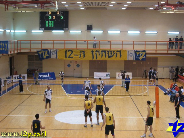 צולם על ידי השחקן ה-12 - כל הזכויות שמורות
