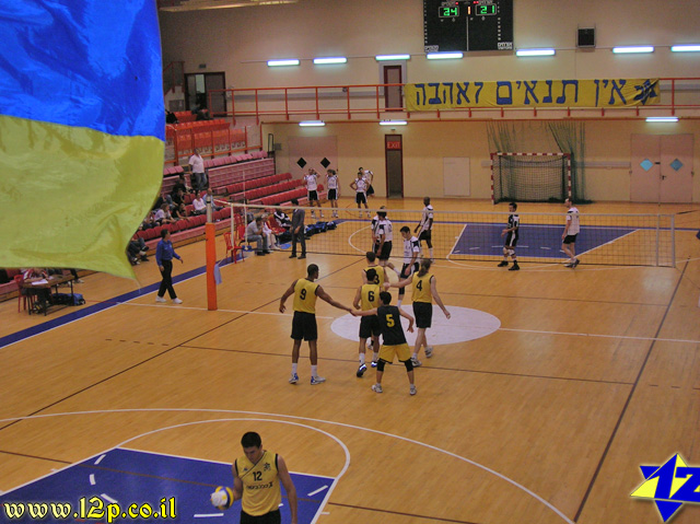 צולם על ידי השחקן ה-12 - כל הזכויות שמורות