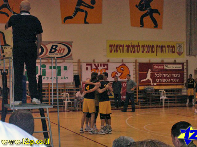 צולם על ידי השחקן ה-12 - כל הזכויות שמורות