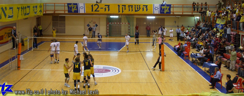 צולם על ידי השחקן ה-12 - כל הזכויות שמורות