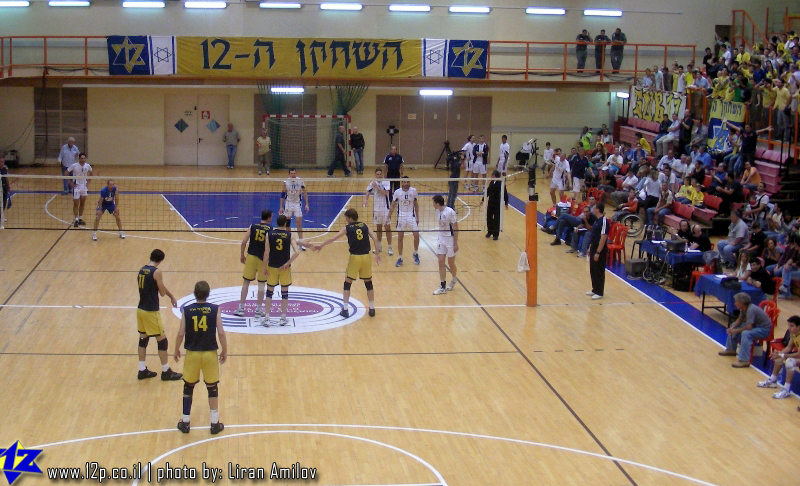 צולם על ידי השחקן ה-12 - כל הזכויות שמורות