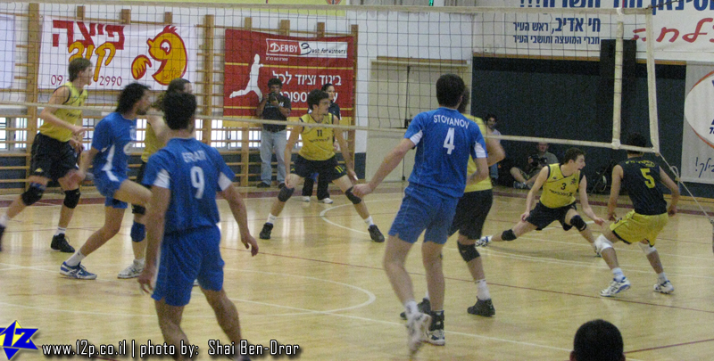 צולם על ידי השחקן ה-12 - כל הזכויות שמורות