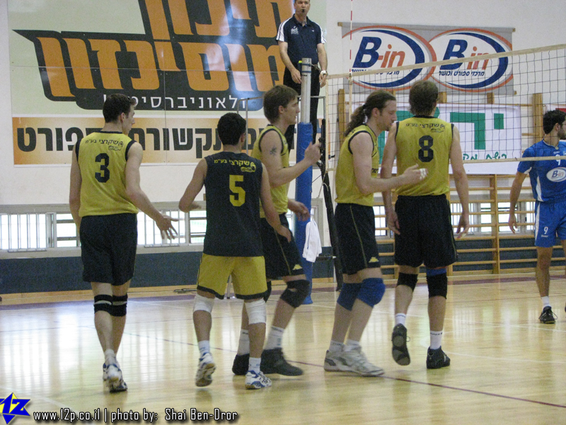 צולם על ידי השחקן ה-12 - כל הזכויות שמורות