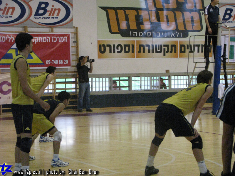 צולם על ידי השחקן ה-12 - כל הזכויות שמורות