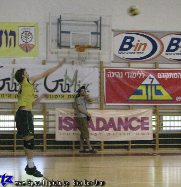 צולם על ידי השחקן ה-12 - כל הזכויות שמורות