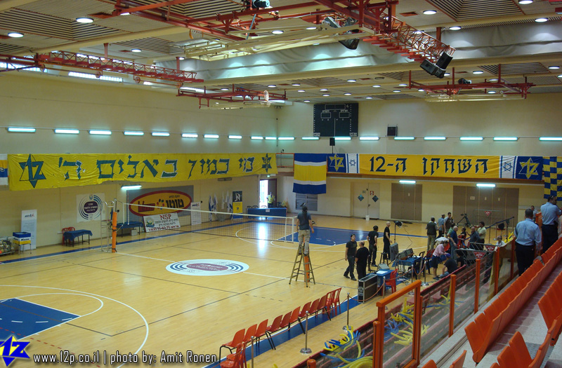 צולם על ידי השחקן ה-12 - כל הזכויות שמורות