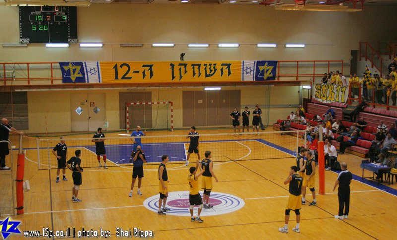 צולם על ידי השחקן ה-12 - כל הזכויות שמורות