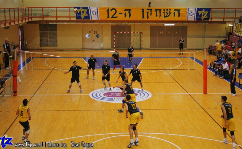 צולם על ידי השחקן ה-12 - כל הזכויות שמורות
