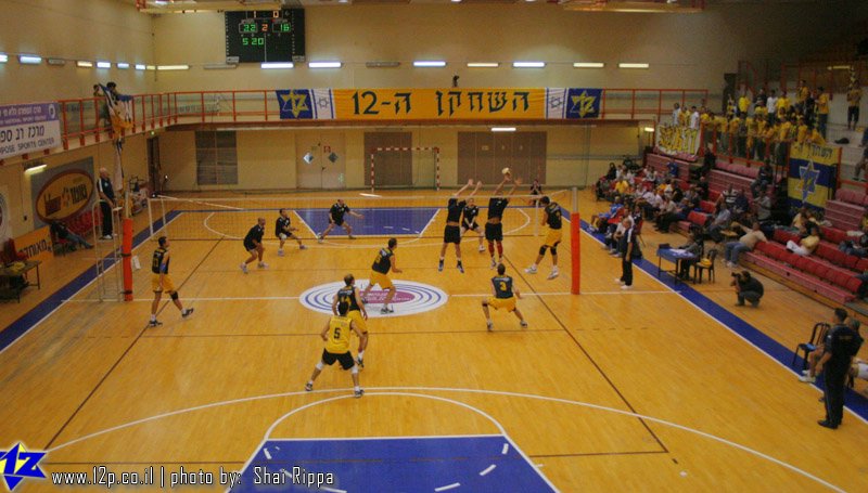 צולם על ידי השחקן ה-12 - כל הזכויות שמורות