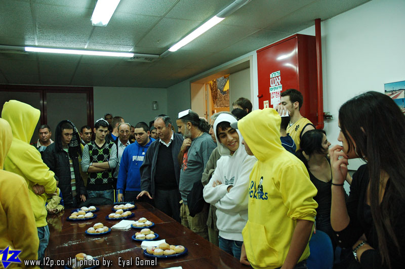 צולם על ידי השחקן ה-12 - כל הזכויות שמורות
