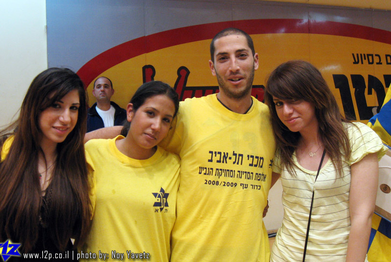 צולם על ידי השחקן ה-12 - כל הזכויות שמורות