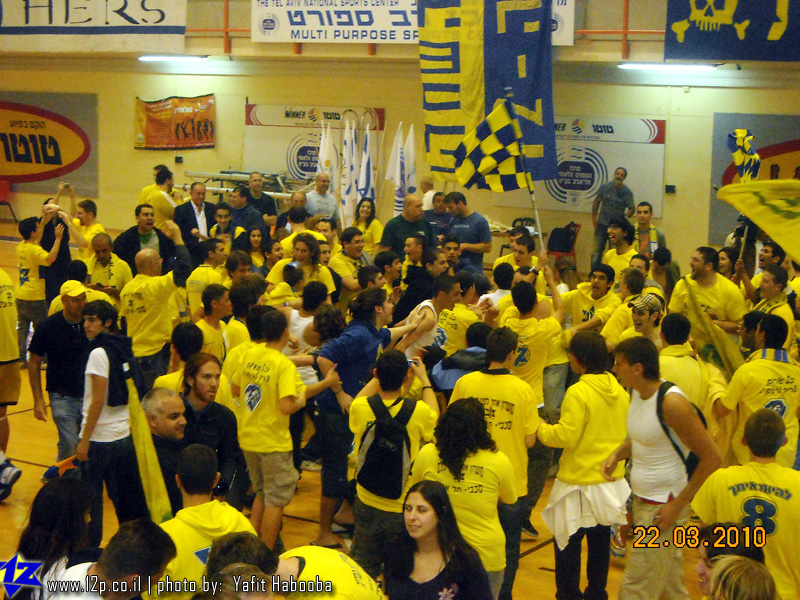 צולם על ידי השחקן ה-12 - כל הזכויות שמורות