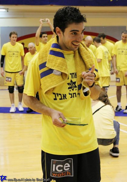 צולם על ידי השחקן ה-12 - כל הזכויות שמורות