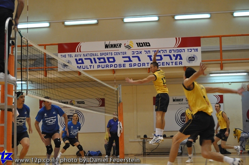 צולם על ידי השחקן ה-12 - כל הזכויות שמורות