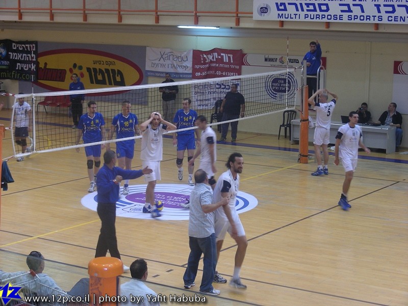 צולם על ידי השחקן ה-12 - כל הזכויות שמורות