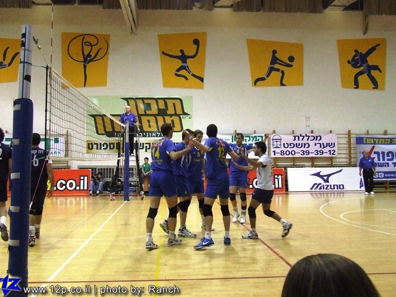 צולם על ידי השחקן ה-12 - כל הזכויות שמורות