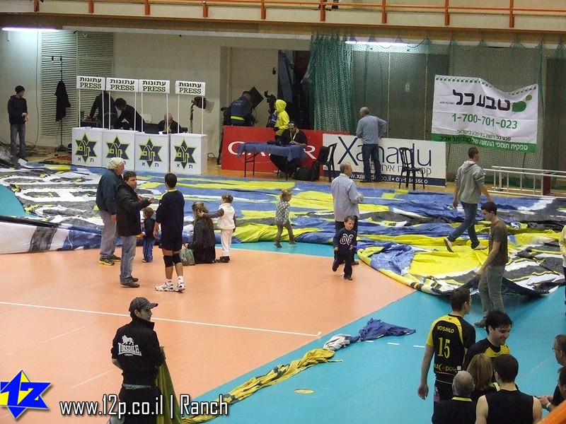 צולם על ידי השחקן ה-12 - כל הזכויות שמורות