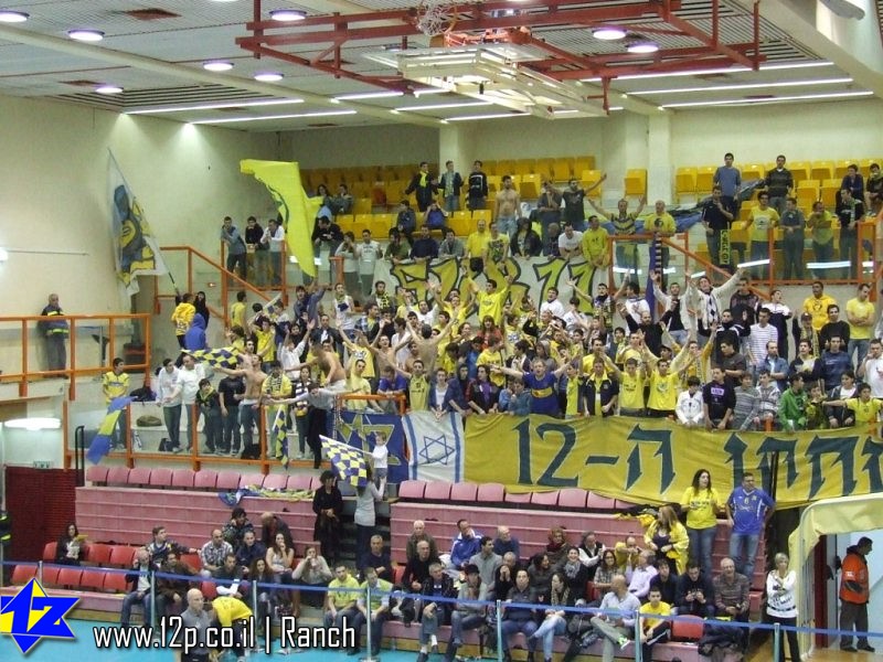 צולם על ידי השחקן ה-12 - כל הזכויות שמורות