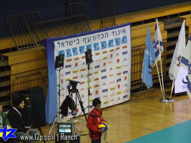 צולם על ידי השחקן ה-12 - כל הזכויות שמורות