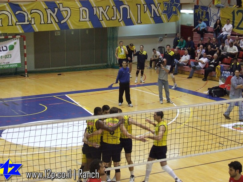 צולם על ידי השחקן ה-12 - כל הזכויות שמורות
