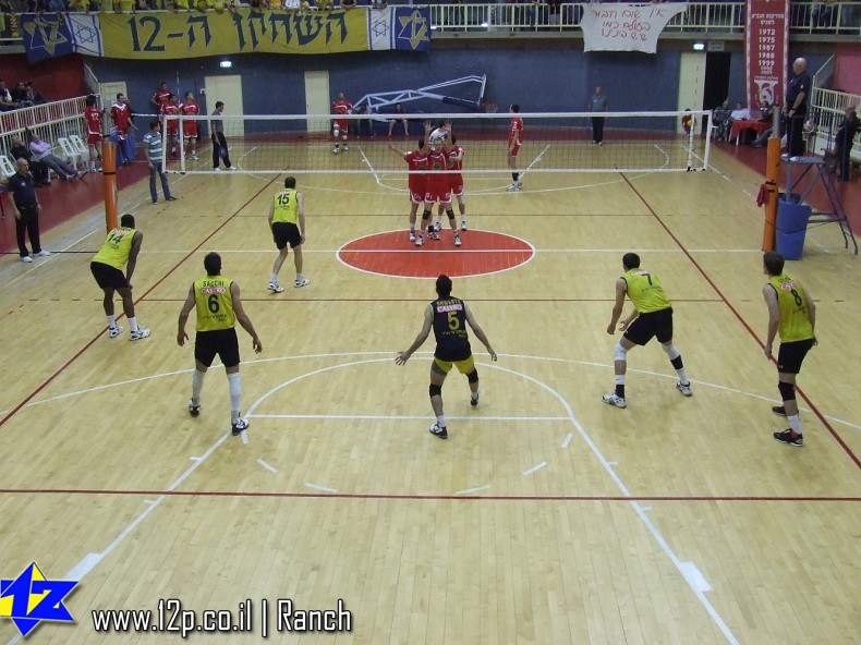 צולם על ידי השחקן ה-12 - כל הזכויות שמורות