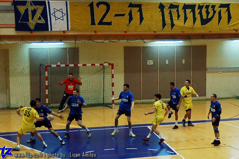 צולם על ידי השחקן ה-12 - כל הזכויות שמורות