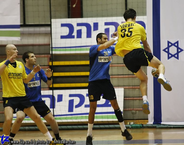 צולם על ידי השחקן ה-12 - כל הזכויות שמורות