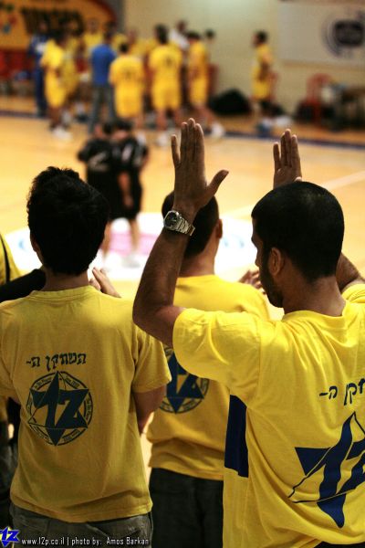 צולם על ידי השחקן ה-12 - כל הזכויות שמורות