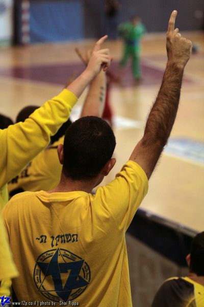 צולם על ידי השחקן ה-12 - כל הזכויות שמורות