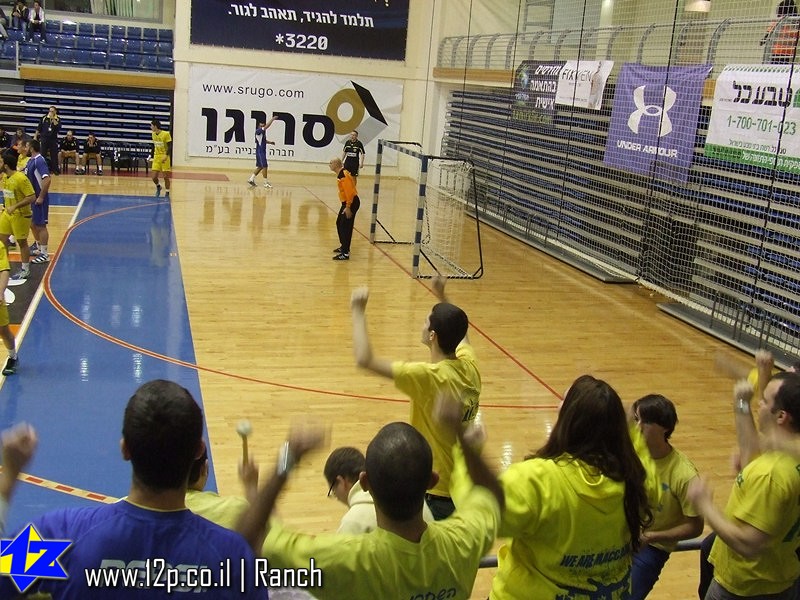 צולם על ידי השחקן ה-12 - כל הזכויות שמורות