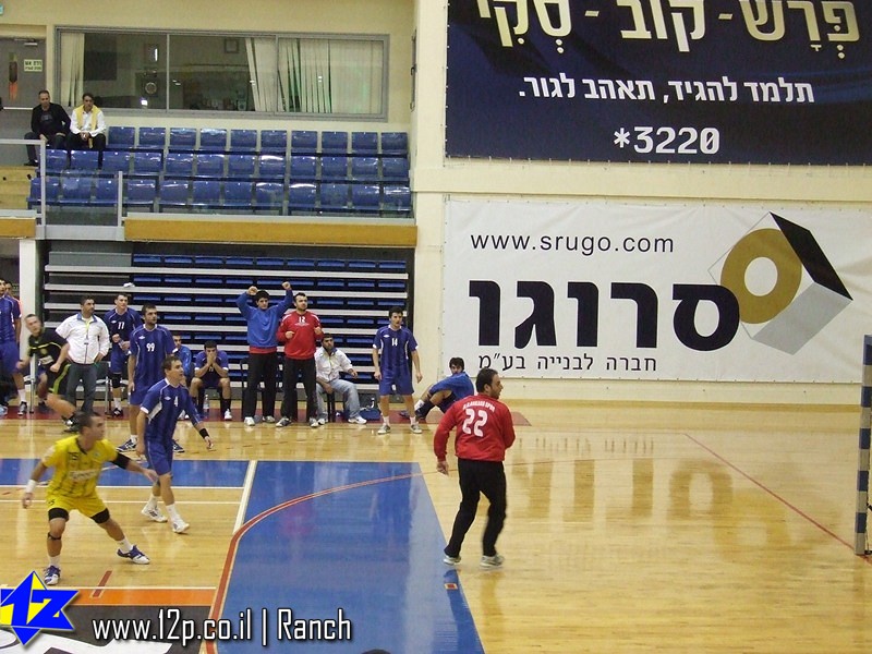 צולם על ידי השחקן ה-12 - כל הזכויות שמורות