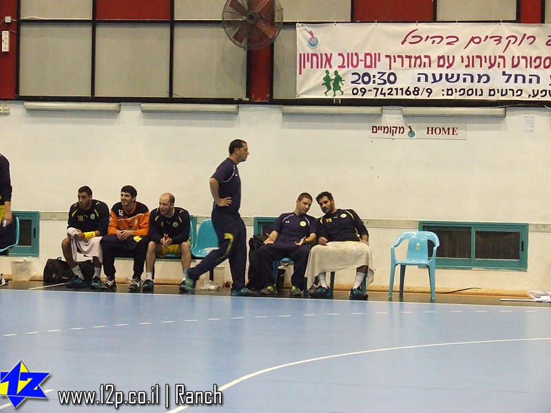 צולם על ידי השחקן ה-12 - כל הזכויות שמורות
