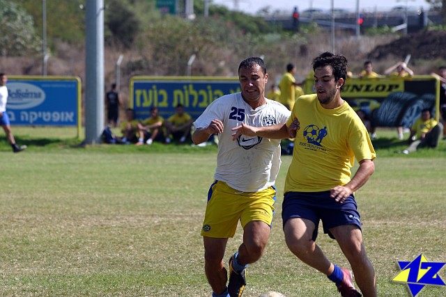 צולם על ידי השחקן ה-12 - כל הזכויות שמורות