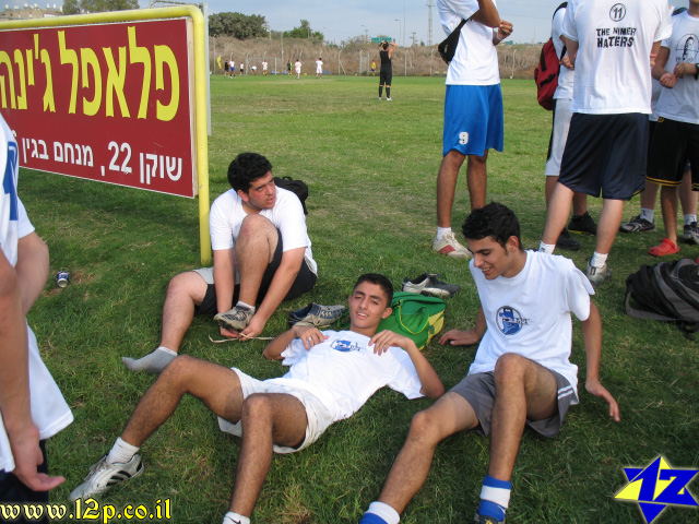 צולם על ידי השחקן ה-12 - כל הזכויות שמורות
