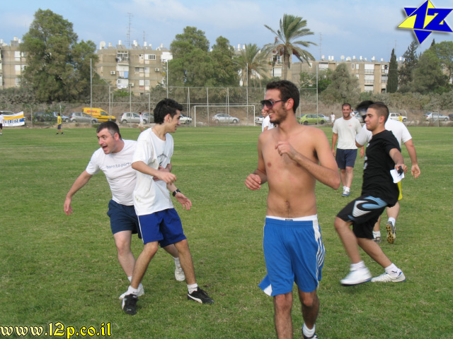 צולם על ידי השחקן ה-12 - כל הזכויות שמורות