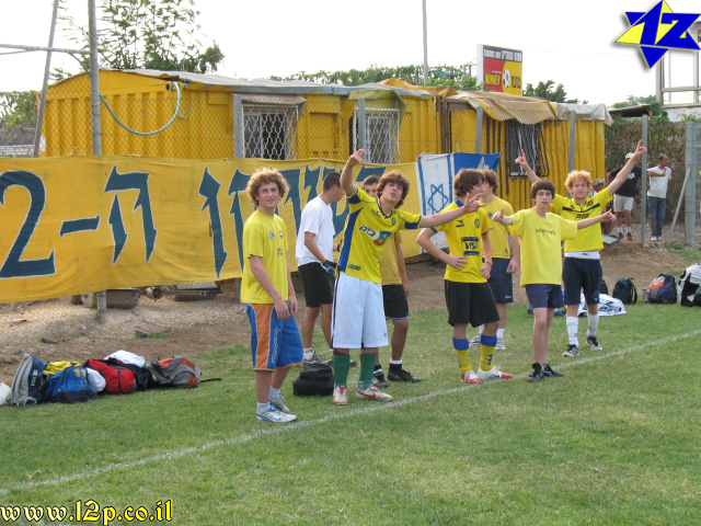 צולם על ידי השחקן ה-12 - כל הזכויות שמורות