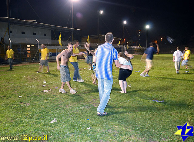 צולם על ידי השחקן ה-12 - כל הזכויות שמורות