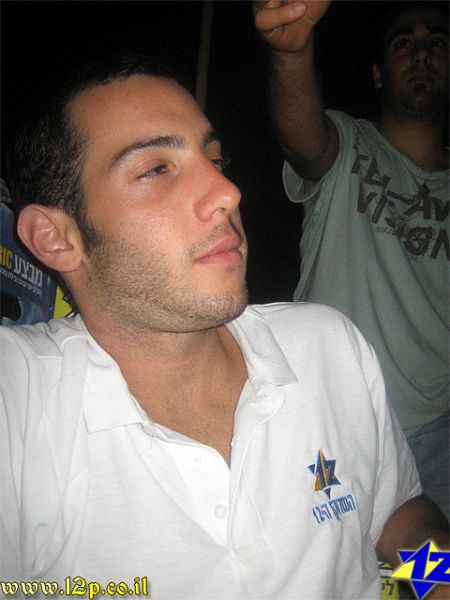 צולם על ידי השחקן ה-12 - כל הזכויות שמורות
