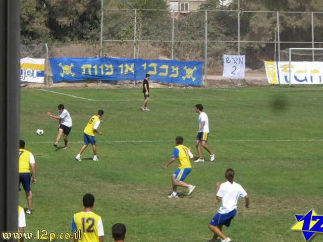 צולם על ידי השחקן ה-12 - כל הזכויות שמורות