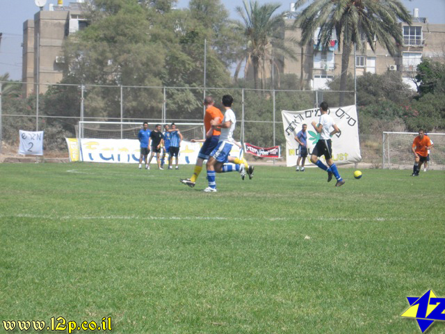 צולם על ידי השחקן ה-12 - כל הזכויות שמורות