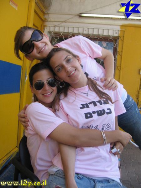 צולם על ידי השחקן ה-12 - כל הזכויות שמורות
