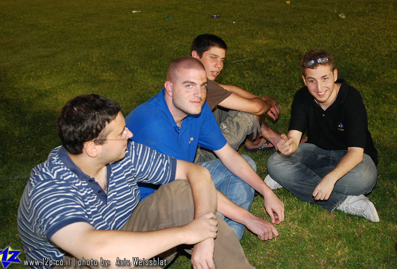 צולם על ידי השחקן ה-12 - כל הזכויות שמורות